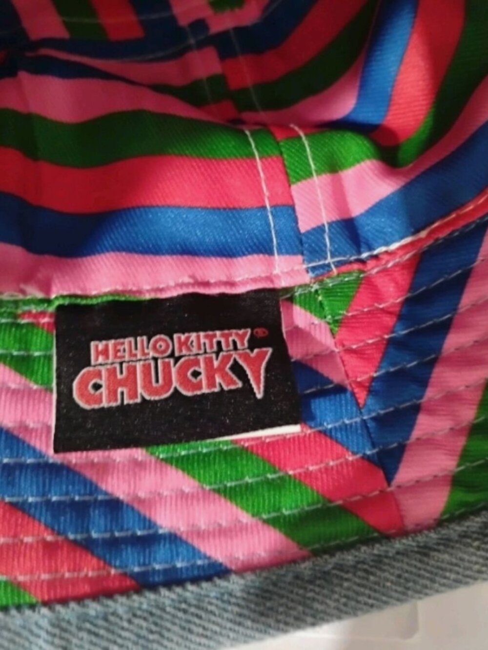 2023 Universal Studios Halloween Horror Nights Hello Kitty X Chucky Bucket Hat - Picture 4 of 4